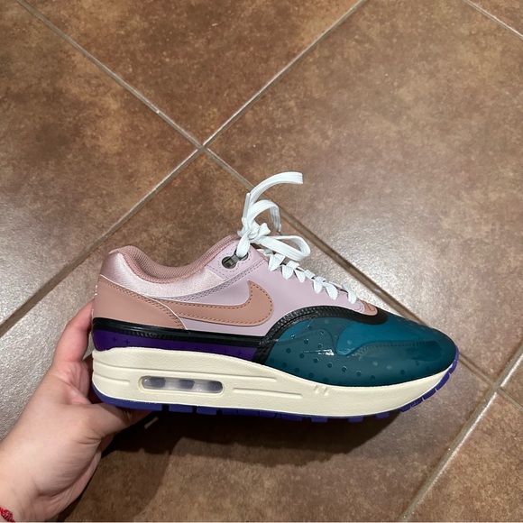 Nike Air Max 1 PRM Plum Fog Fossil Rose - Picture 4 of 13